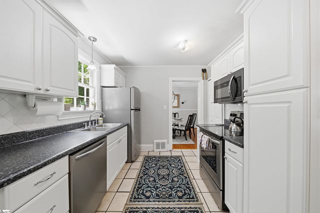 8 Northwood Avenue, Greenville, SC 29609