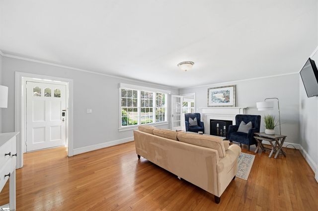 8 Northwood Avenue, Greenville, SC 29609
