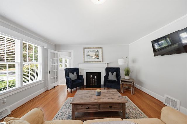 8 Northwood Avenue, Greenville, SC 29609