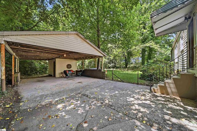 8 Northwood Avenue, Greenville, SC 29609