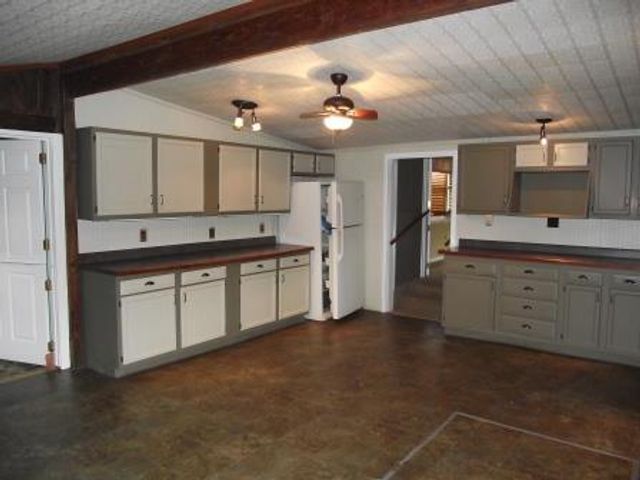 1316,28&70 E Chauvez Road, Scottville, MI 49454