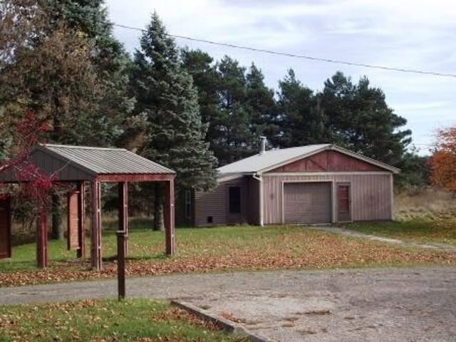 1316,28&70 E Chauvez Road, Scottville, MI 49454