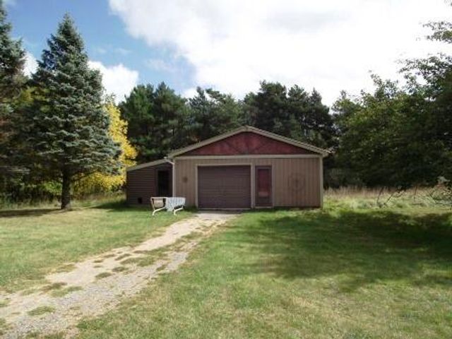 1316,28&70 E Chauvez Road, Scottville, MI 49454