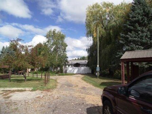 1316,28&70 E Chauvez Road, Scottville, MI 49454