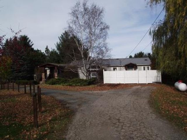 1316,28&70 E Chauvez Road, Scottville, MI 49454