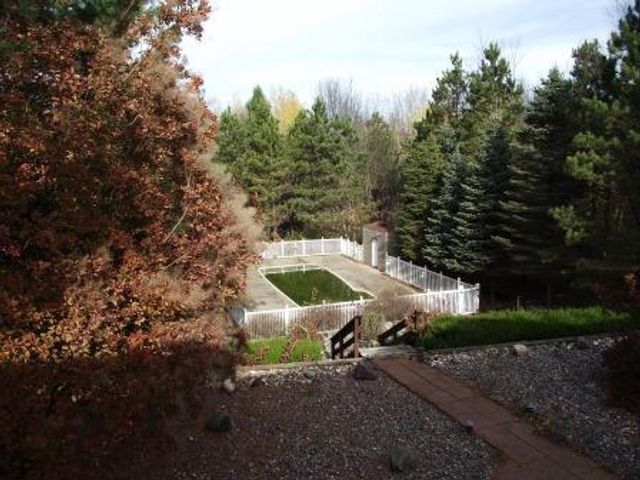 1316,28&70 E Chauvez Road, Scottville, MI 49454