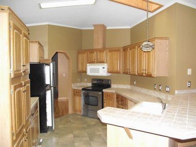 1316,28&70 E Chauvez Road, Scottville, MI 49454