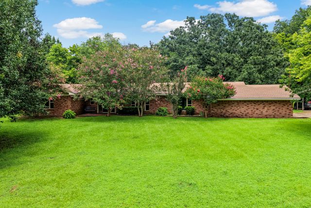 3054 Old Paris Road, Mt Pleasant, TX 75455