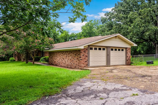 3054 Old Paris Road, Mt Pleasant, TX 75455