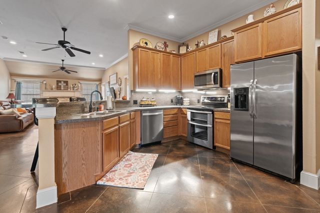 2916 Shoreline Drive, Burleson, TX 76028