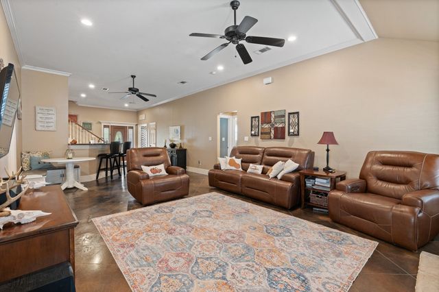 2916 Shoreline Drive, Burleson, TX 76028