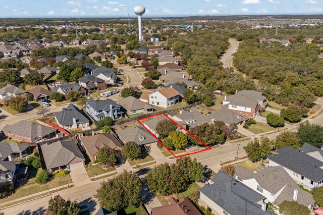 2916 Shoreline Drive, Burleson, TX 76028