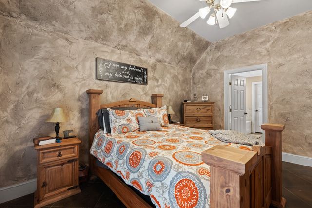 2916 Shoreline Drive, Burleson, TX 76028