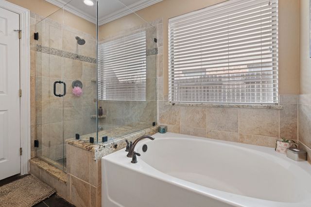 2916 Shoreline Drive, Burleson, TX 76028