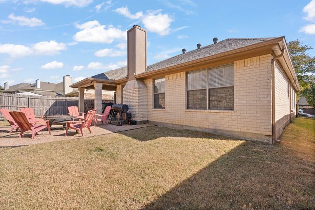 2916 Shoreline Drive, Burleson, TX 76028
