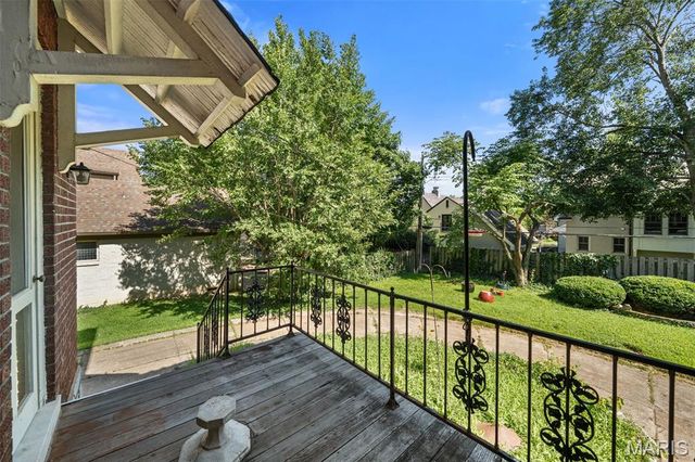 7430 Byron Place, Clayton, MO 63105