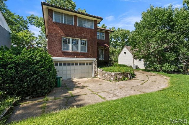 7430 Byron Place, Clayton, MO 63105