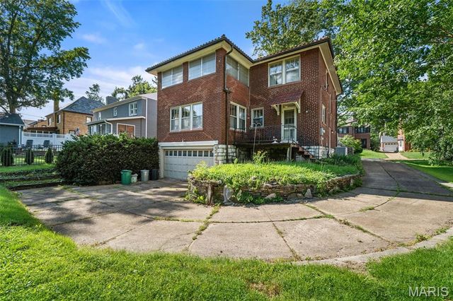 7430 Byron Place, Clayton, MO 63105
