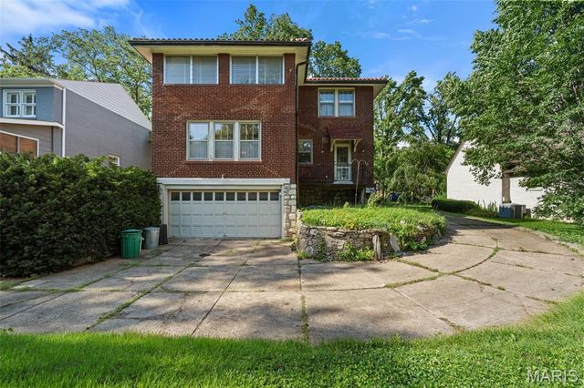 7430 Byron Place, Clayton, MO 63105