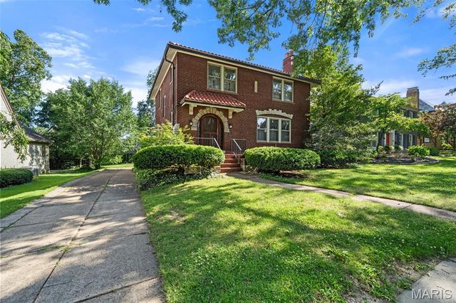 7430 Byron Place, Clayton, MO 63105
