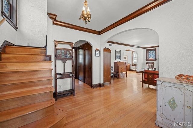 7430 Byron Place, Clayton, MO 63105