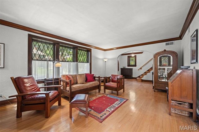 7430 Byron Place, Clayton, MO 63105