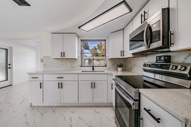 3613 BEDFORD STREET, New Port Richey, FL 34652