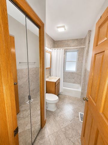 5433 W MELROSE Street, Chicago, IL 60641