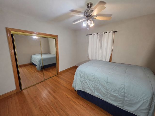 5433 W MELROSE Street, Chicago, IL 60641