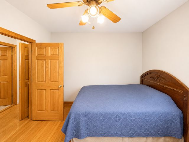 5433 W MELROSE Street, Chicago, IL 60641