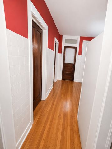 5433 W MELROSE Street, Chicago, IL 60641