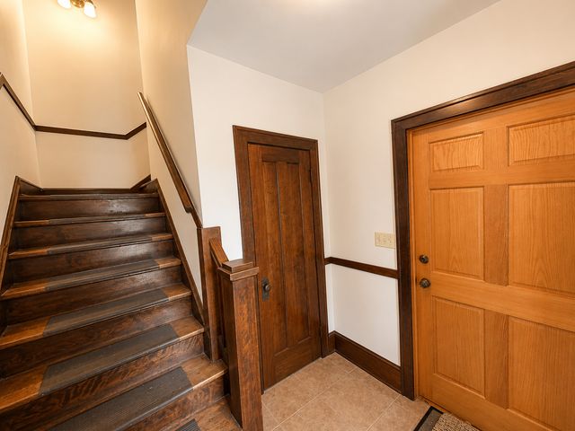 5433 W MELROSE Street, Chicago, IL 60641