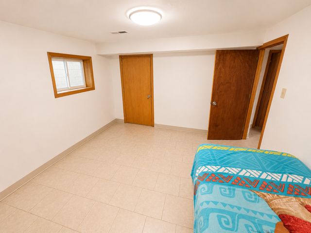 5433 W MELROSE Street, Chicago, IL 60641