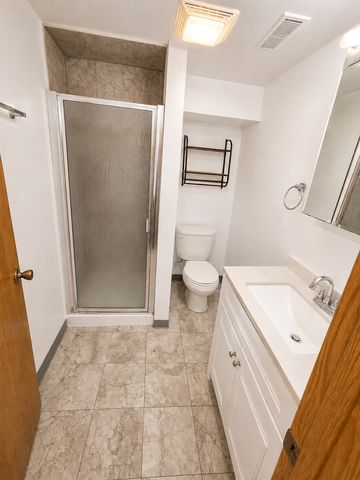 5433 W MELROSE Street, Chicago, IL 60641