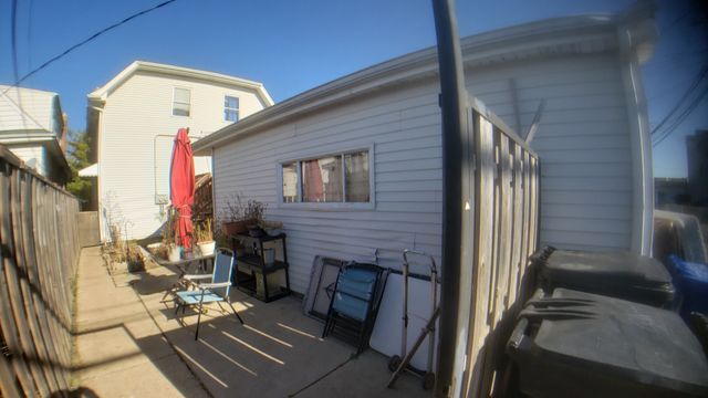 5433 W MELROSE Street, Chicago, IL 60641
