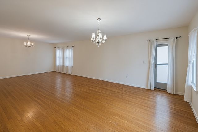 5433 W MELROSE Street, Chicago, IL 60641