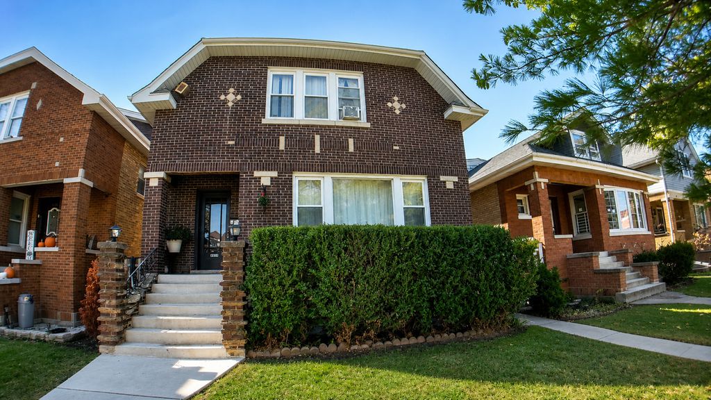5433 W MELROSE Street, Chicago, IL 60641