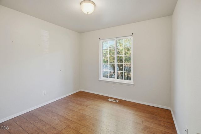 1802 NE Beacon Drive, Grants Pass, OR 97526