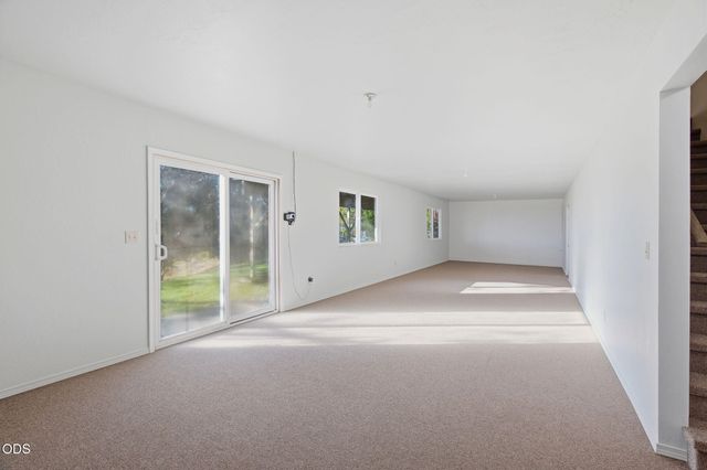 1802 NE Beacon Drive, Grants Pass, OR 97526