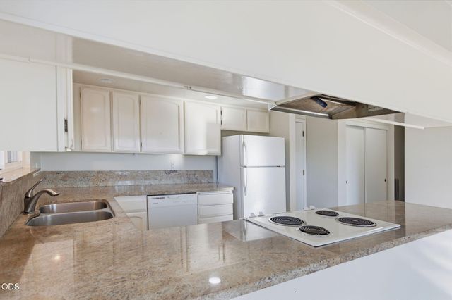 1802 NE Beacon Drive, Grants Pass, OR 97526