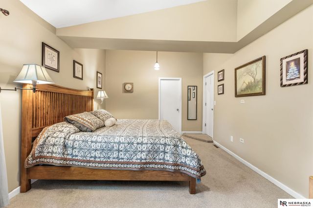 8202 Miami Street, Omaha, NE 68134