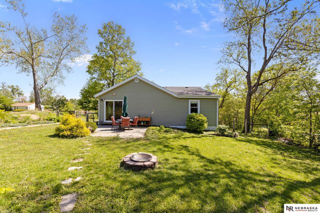 8202 Miami Street, Omaha, NE 68134