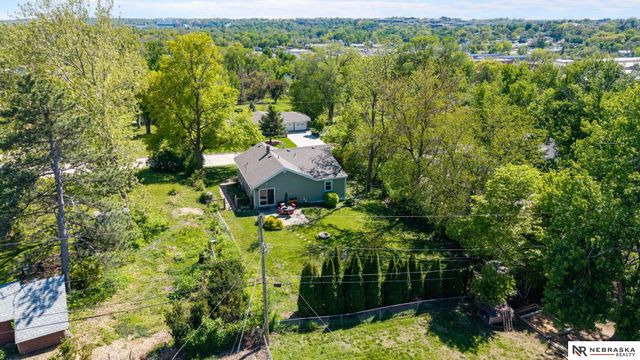 8202 Miami Street, Omaha, NE 68134