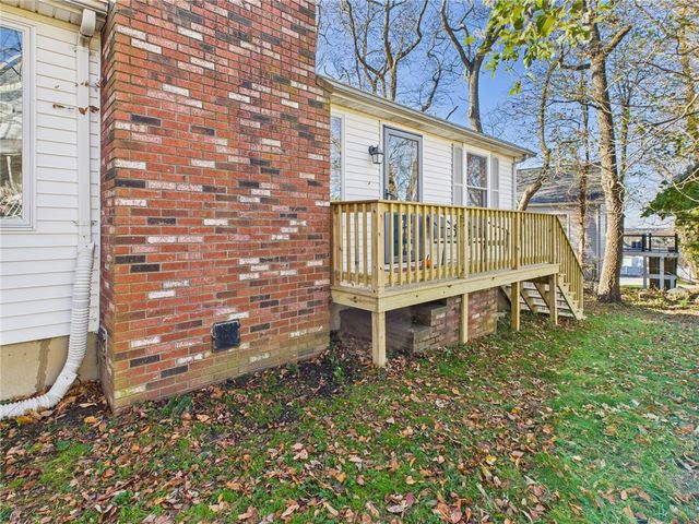 50 Steven Street, Tiverton, RI 02878