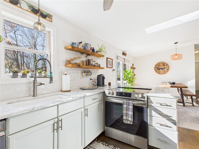 50 Steven Street, Tiverton, RI 02878