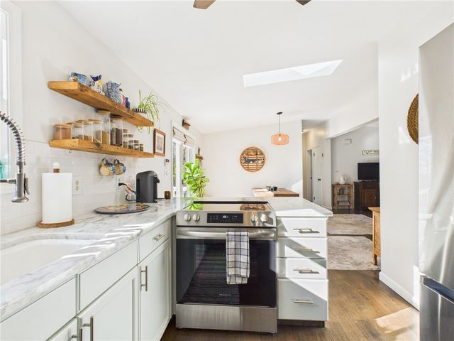 50 Steven Street, Tiverton, RI 02878