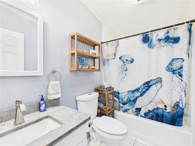 50 Steven Street, Tiverton, RI 02878