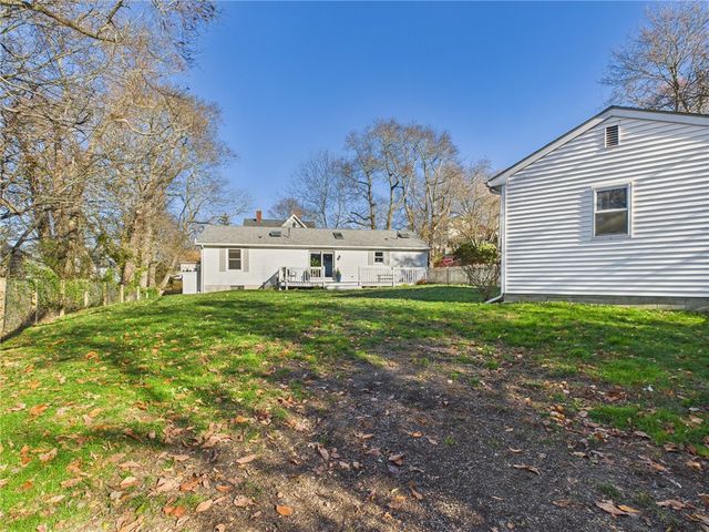 50 Steven Street, Tiverton, RI 02878