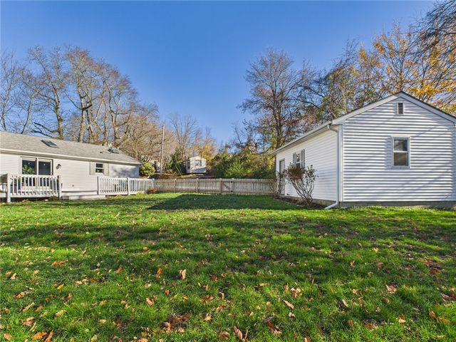 50 Steven Street, Tiverton, RI 02878