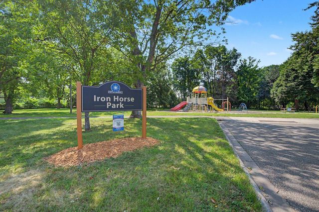 6729 52nd Avenue N, Crystal, MN 55428